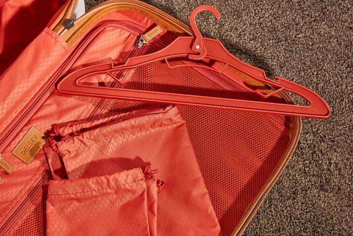 Omni PC medium case showing corner crack after light use